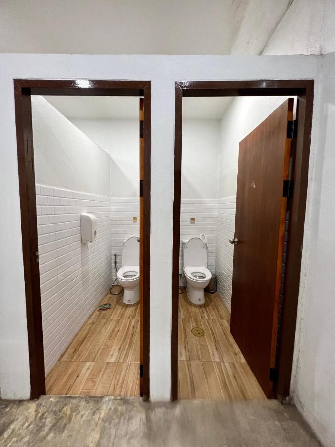 Together Backpackers Hostel Τσιανγκ Ράϊ Εξωτερικό φωτογραφία